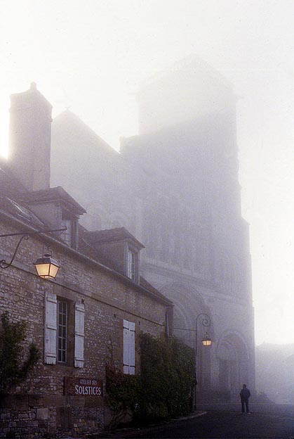 VezelayCathedralFog.jpg